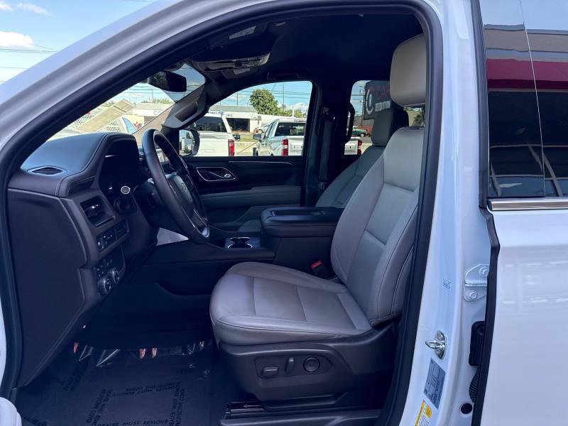 Used 2024 Chevrolet Suburban LT image 13