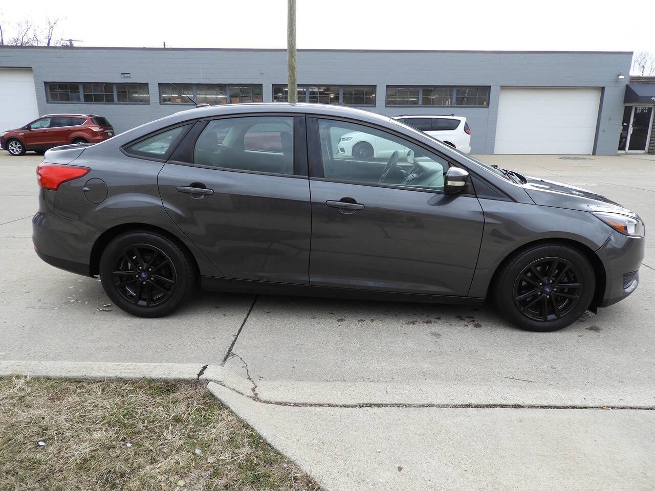 Used 2017 Ford Focus SE image 10