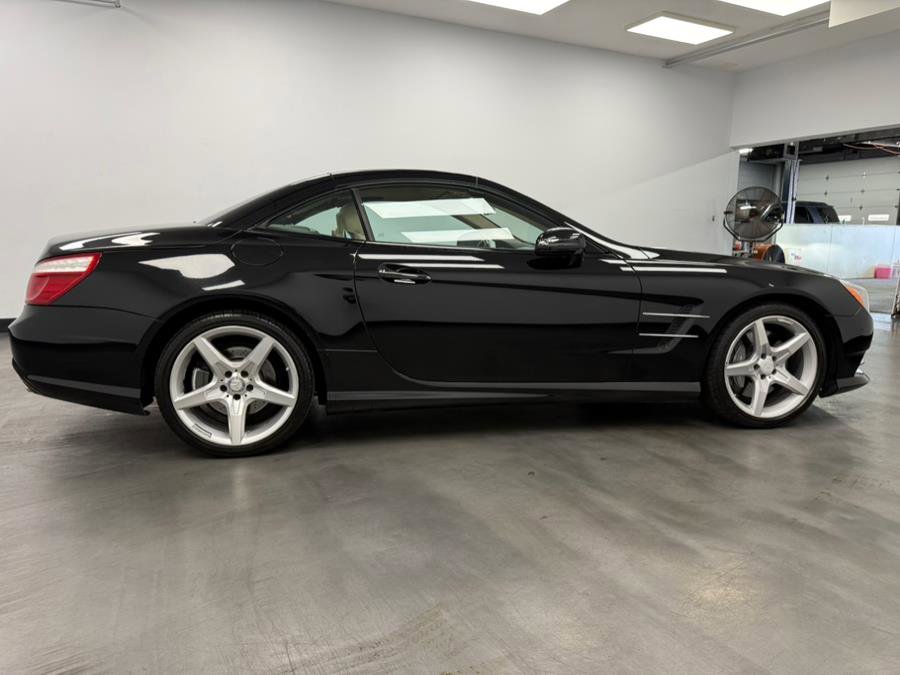Used 2013 Mercedes-Benz SL 550 image 17