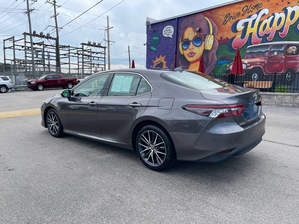 Used 2021 Toyota Camry XLE AWD/4WD image 3