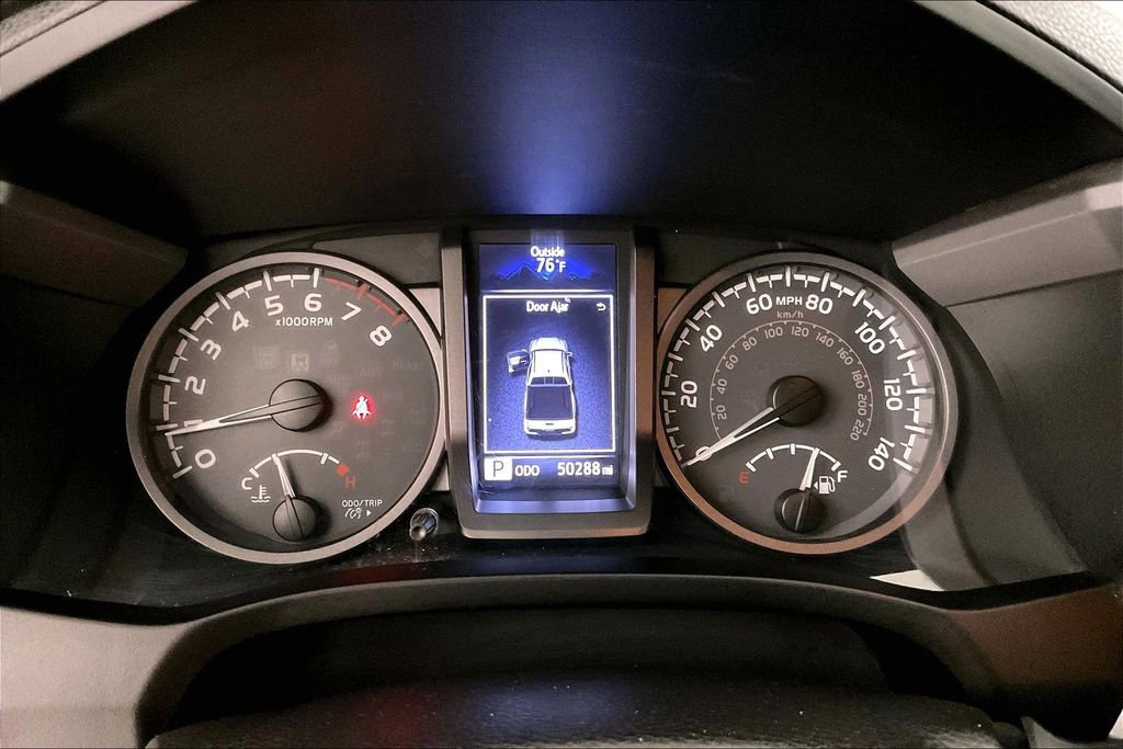 Used 2016 Toyota Tacoma TRD Off-Road w/ Premium & Technology Package image 13