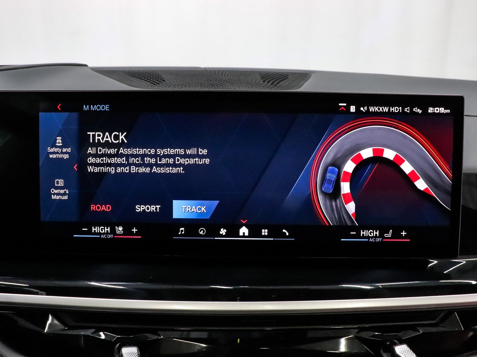 Used 2024 BMW X6 M Competition w/ Executive Package image 42