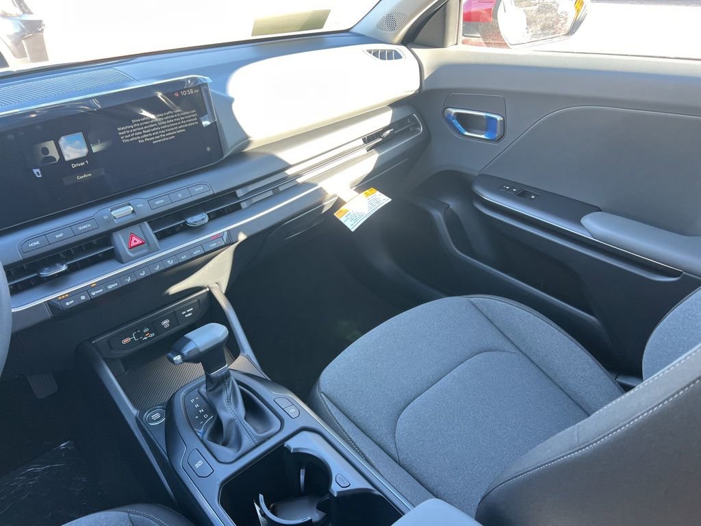 New 2025 Kia K4 LXS image 12