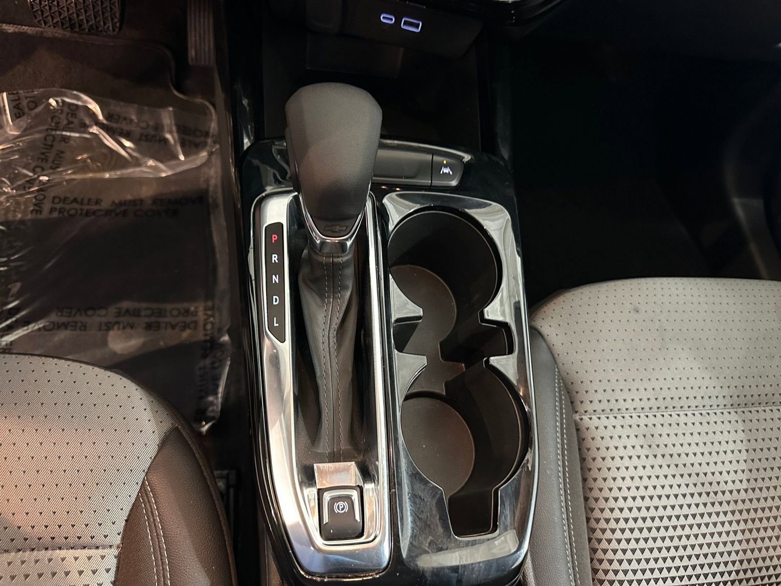 Used 2025 Chevrolet Trax LT w/ LT Convenience Package image 40