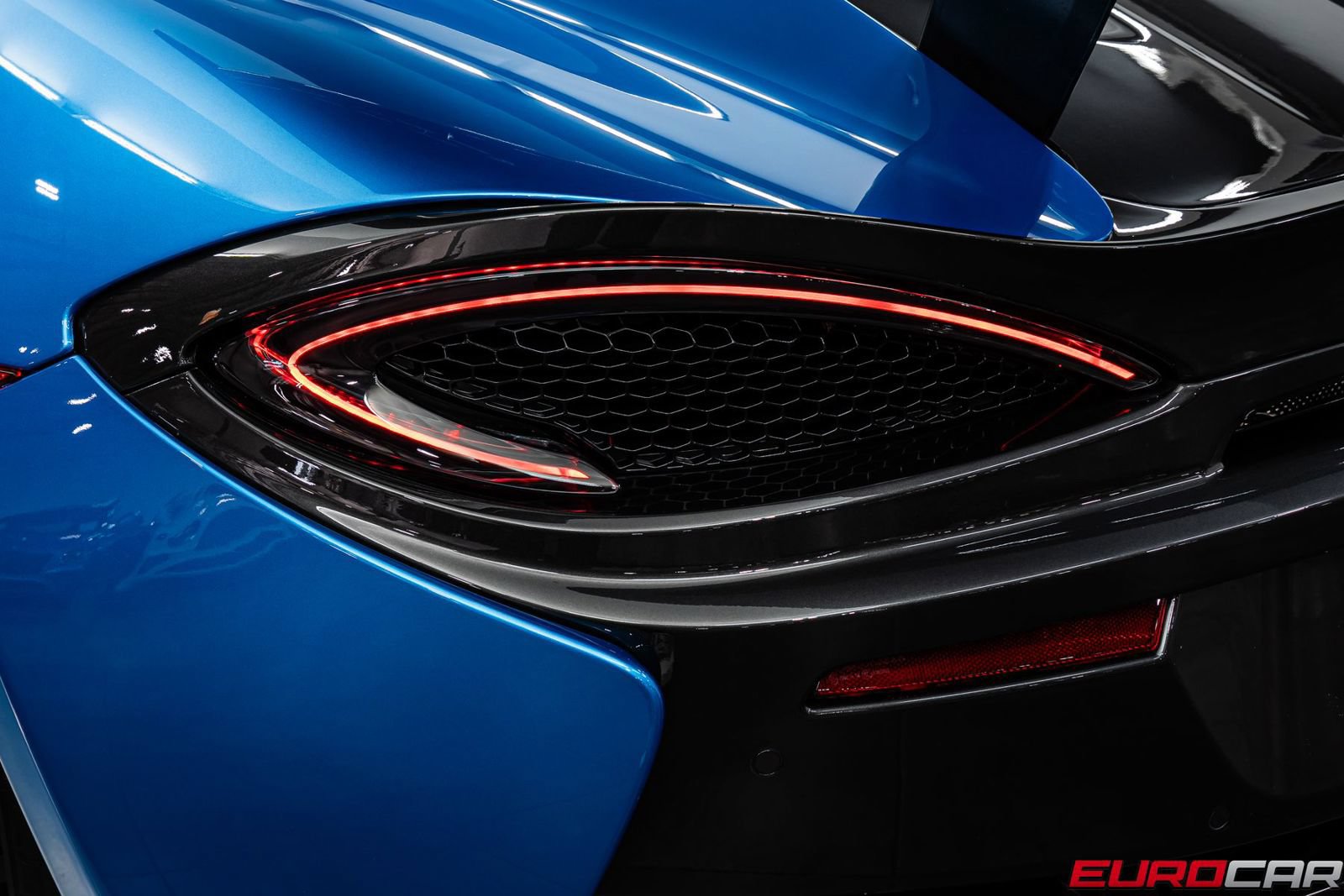 Used 2020 McLaren 620R RWD image 28