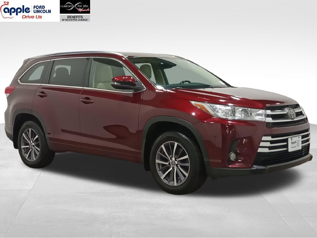 Used 2017 Toyota Highlander XLE w/ Carpet Mat Package