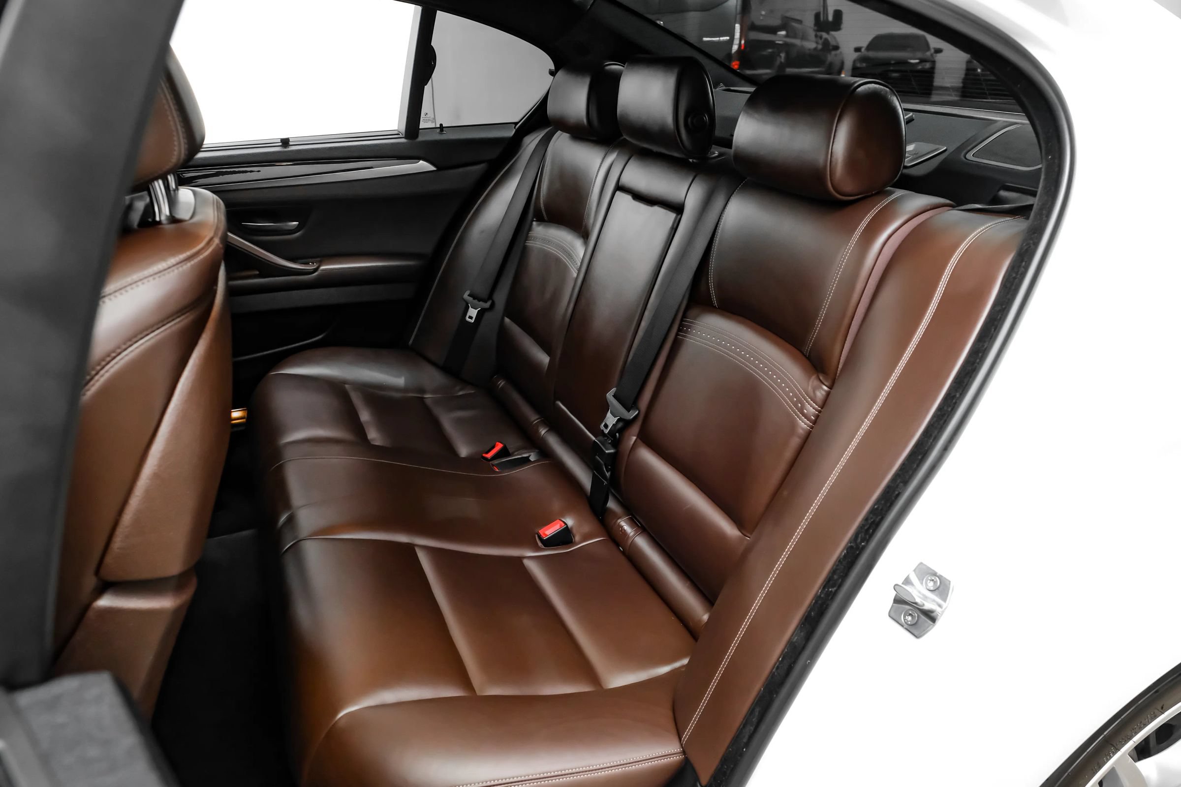 Used 2014 BMW 550i Sedan RWD image 31