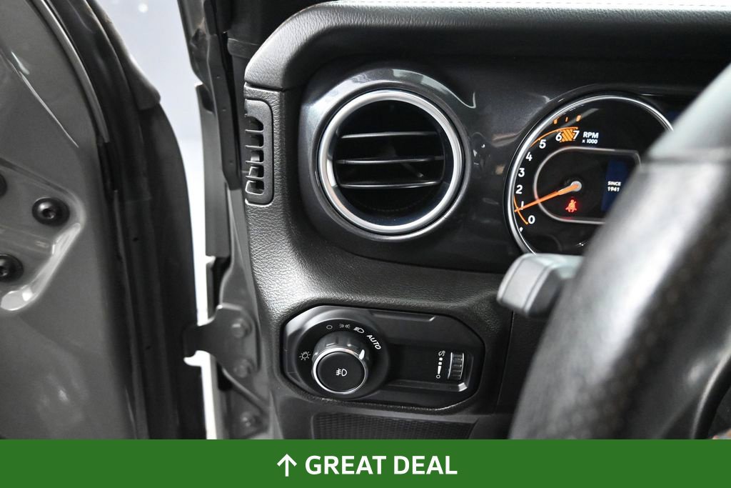 Used 2023 Jeep Wrangler Unlimited Rubicon 392 w/ Trailer Tow Package AWD/4WD image 35