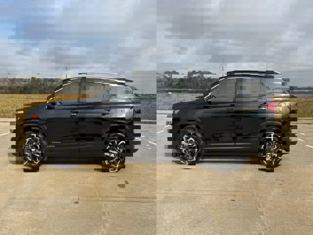 Used 2022 GMC Terrain SLT image 2