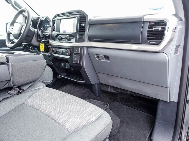 Used 2021 Ford F150 XLT image 4