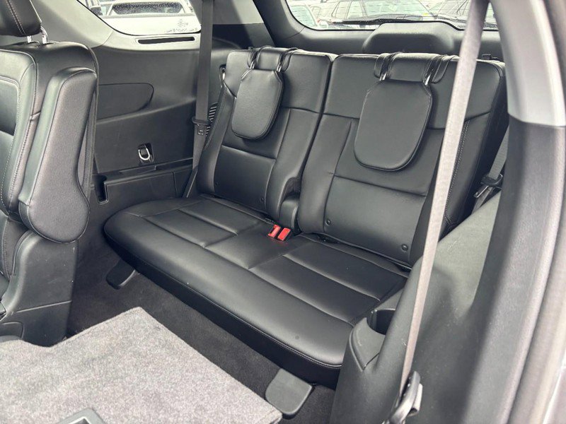 Used 2023 Ford Explorer Limited w/ Limited Technology Package image 12