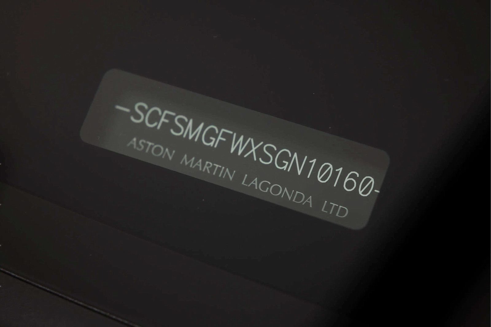 Used 2025 Aston Martin V8 Vantage Coupe RWD image 47