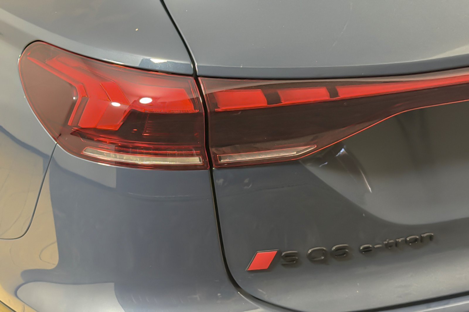New 2027 Audi SQ6 e-tron Premium Plus AWD/4WD image 27