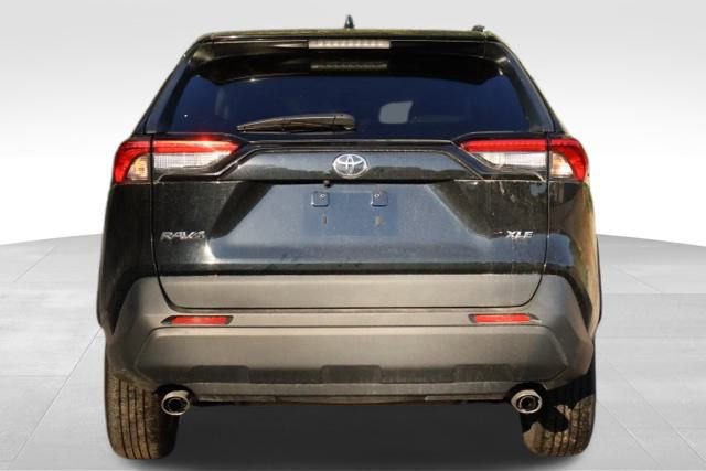 Used 2024 Toyota RAV4 XLE image 25