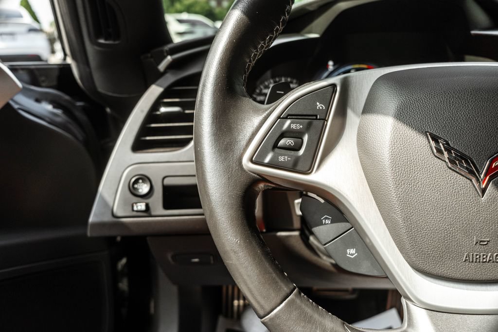 Used 2019 Chevrolet Corvette Stingray Coupe w/ 1LT RWD image 21