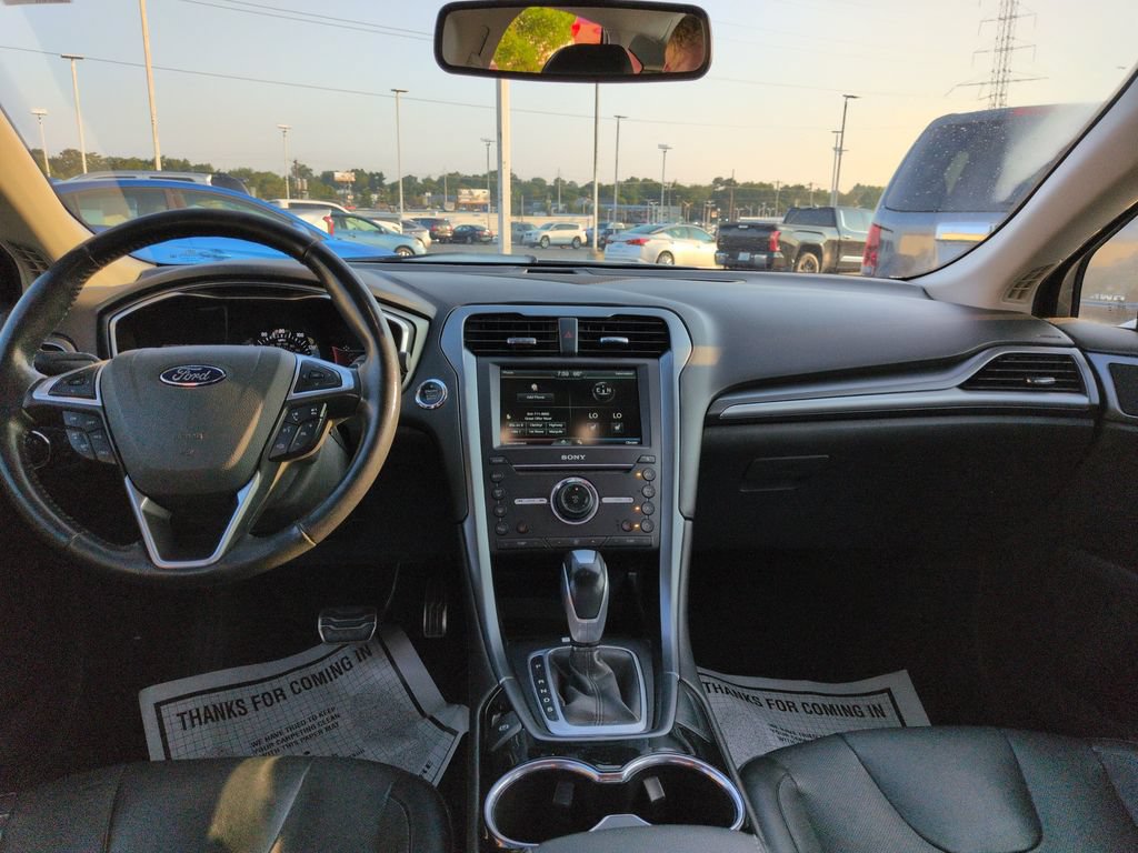 Used 2016 Ford Fusion Titanium FWD image 13