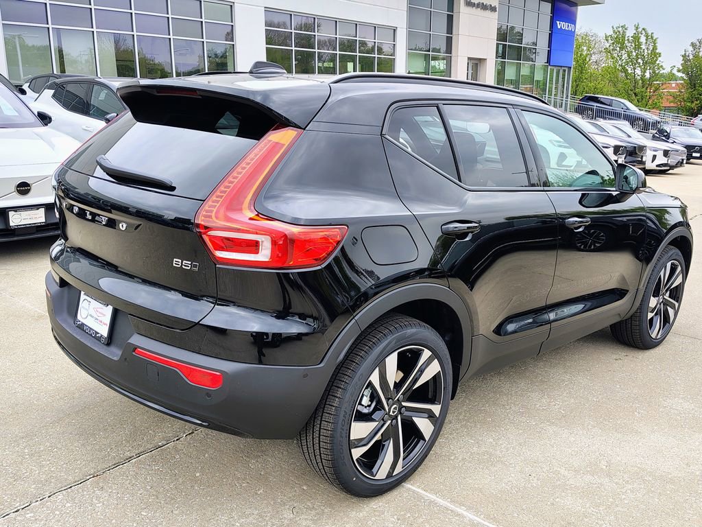 New 2026 Volvo XC40 B5 Ultra w/ Climate Package AWD/4WD image 9