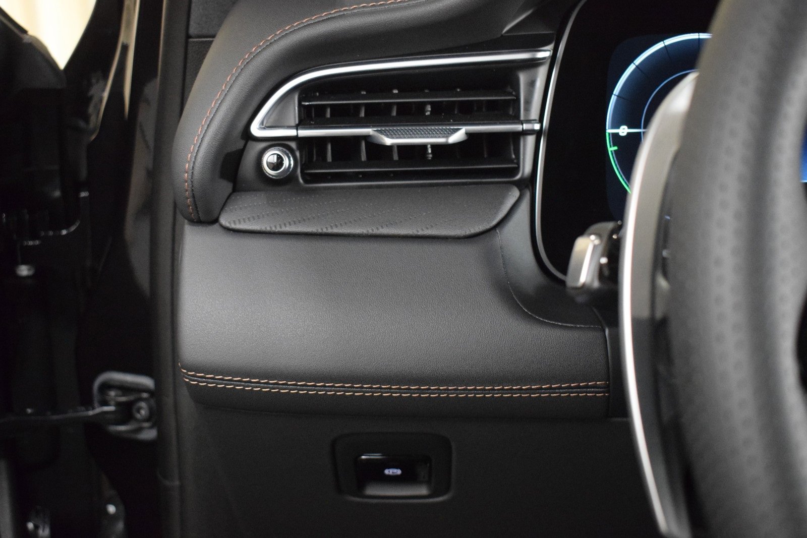 New 2025 Maserati Grecale Folgore image 32