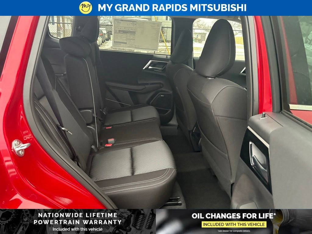 New 2026 Mitsubishi Outlander ES AWD/4WD image 16