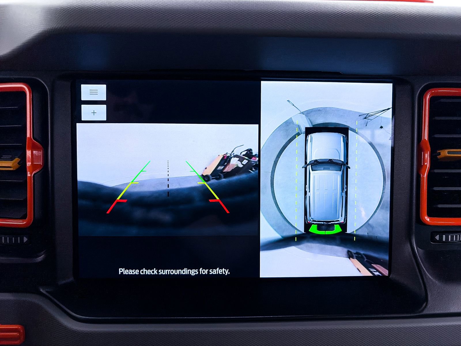 Used 2023 Ford Bronco Badlands image 6