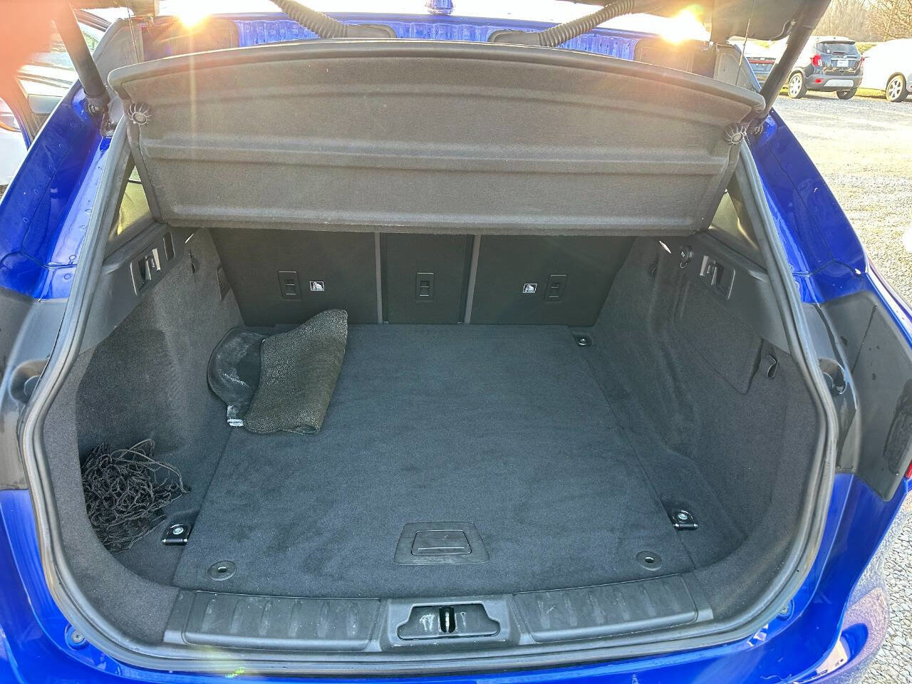 Used 2018 Jaguar F-PACE R-Sport image 15