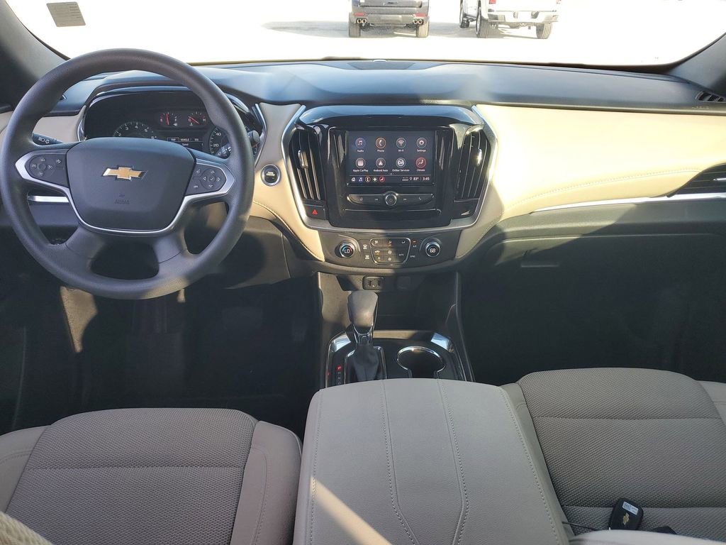 Used 2023 Chevrolet Traverse LS image 24