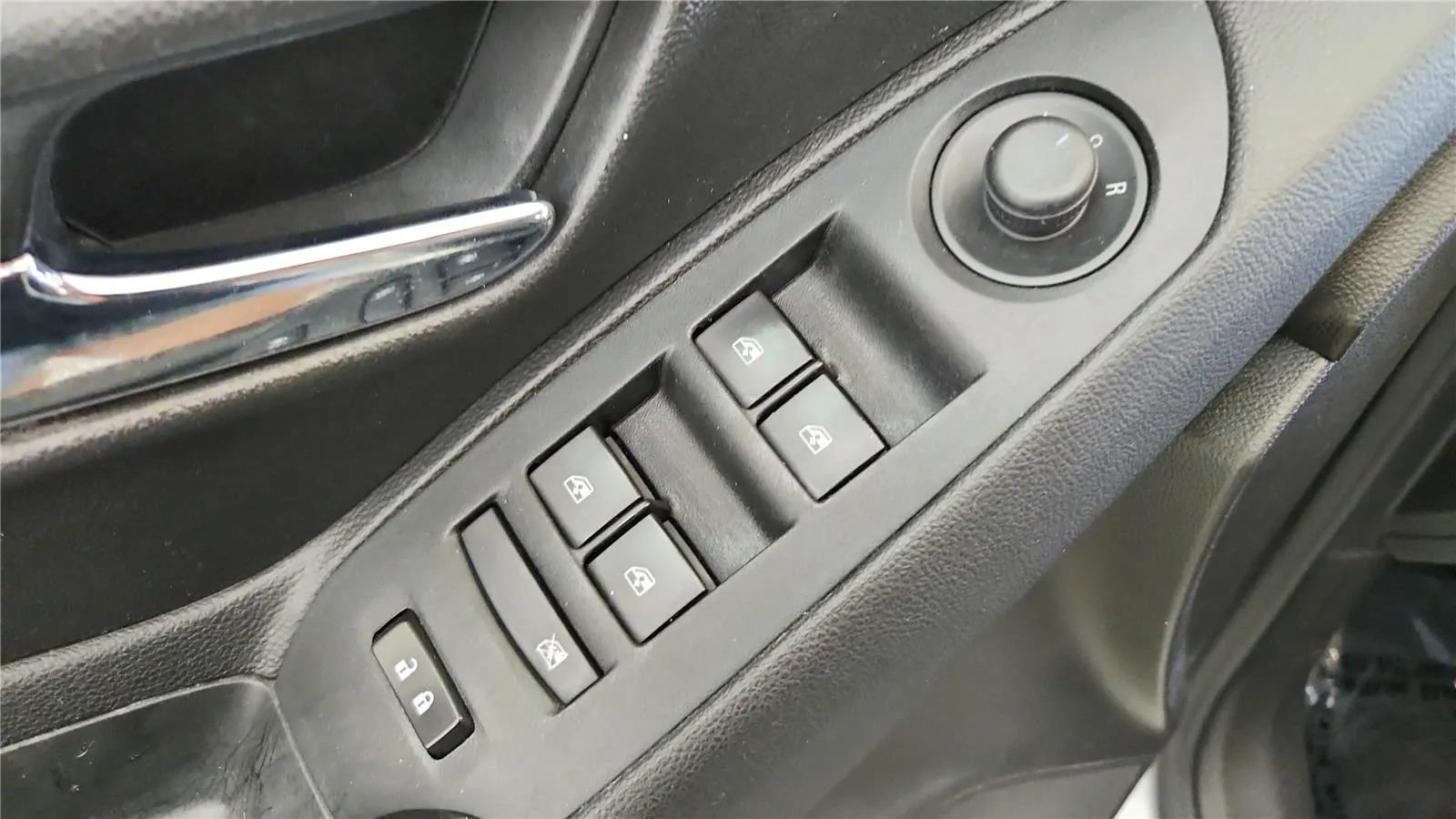 Used 2019 Chevrolet Trax LT w/ Driver Confidence Package FWD image 31