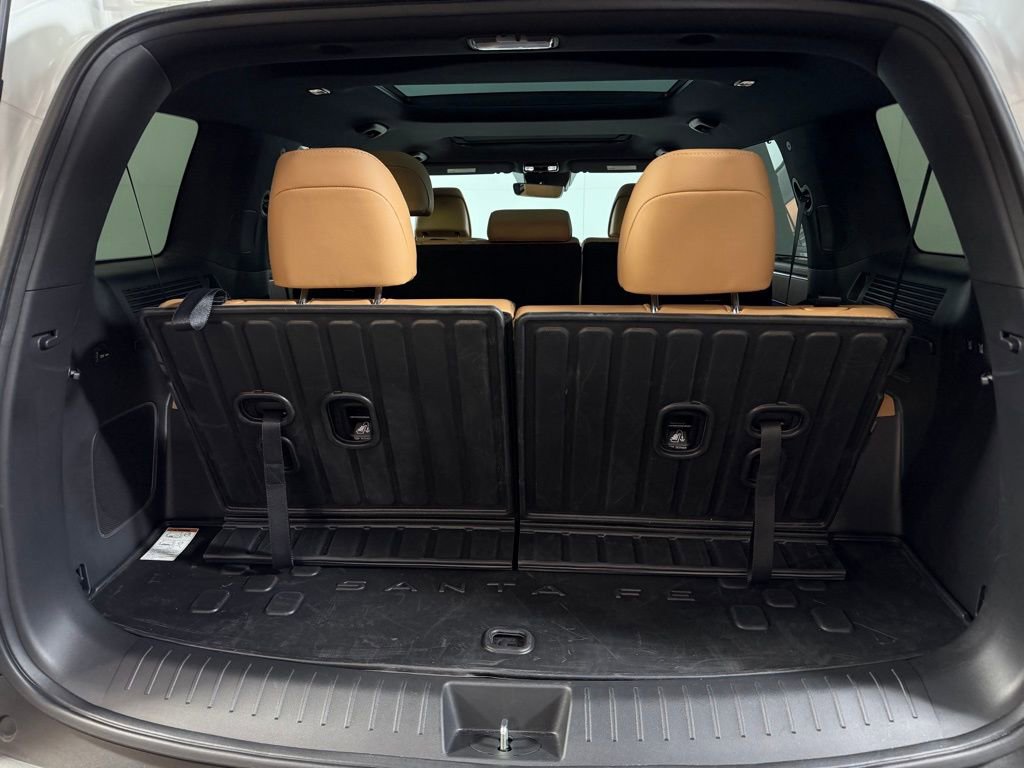Used 2025 Hyundai Santa Fe Limited image 31