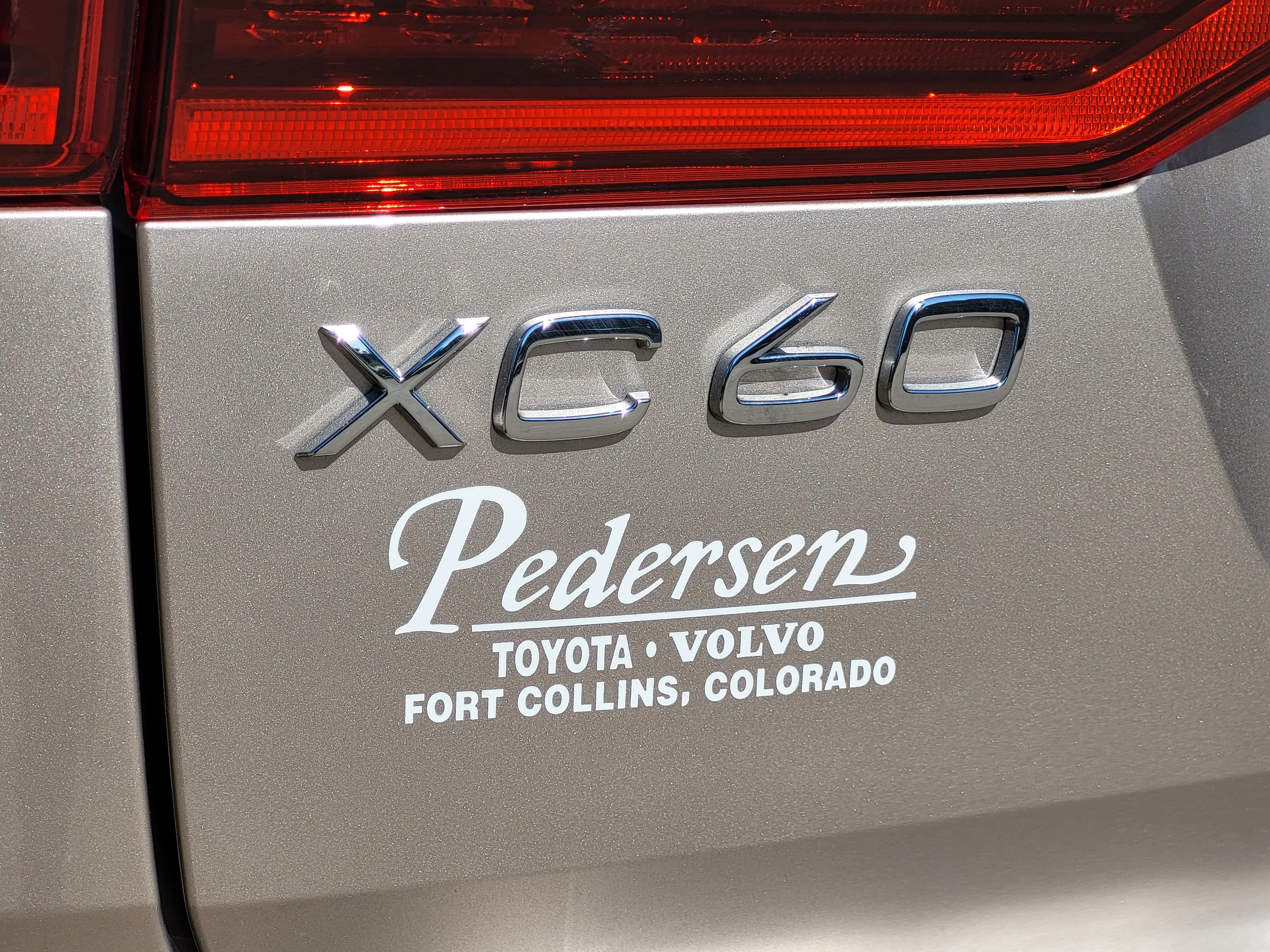 New 2026 Volvo XC60 T8 Plus w/ Protection Package Premier AWD/4WD image 8