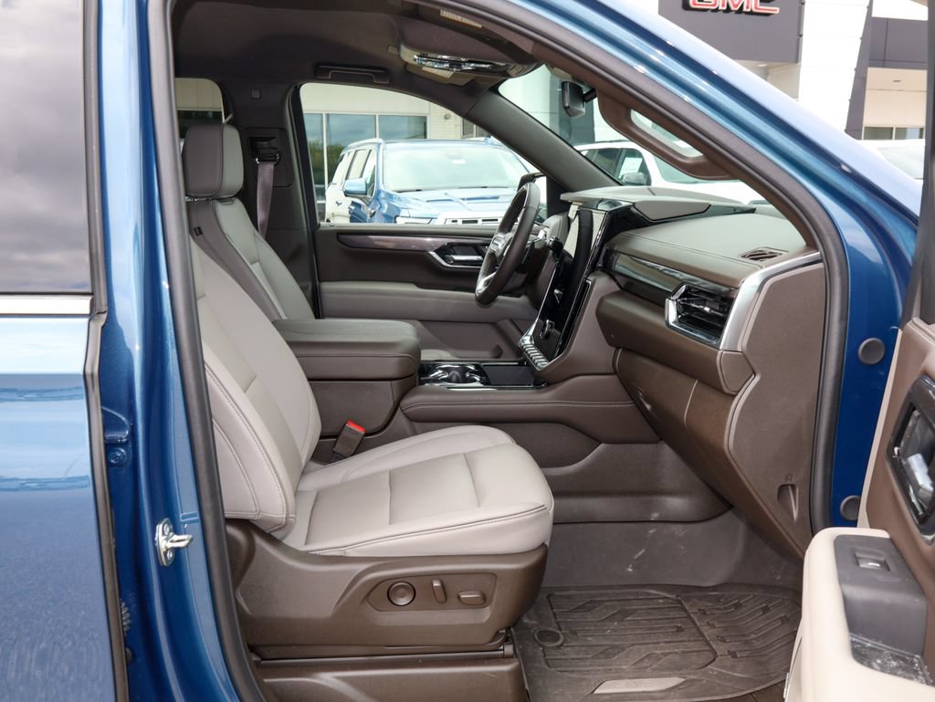 New 2026 GMC Yukon XL Elevation AWD/4WD image 35