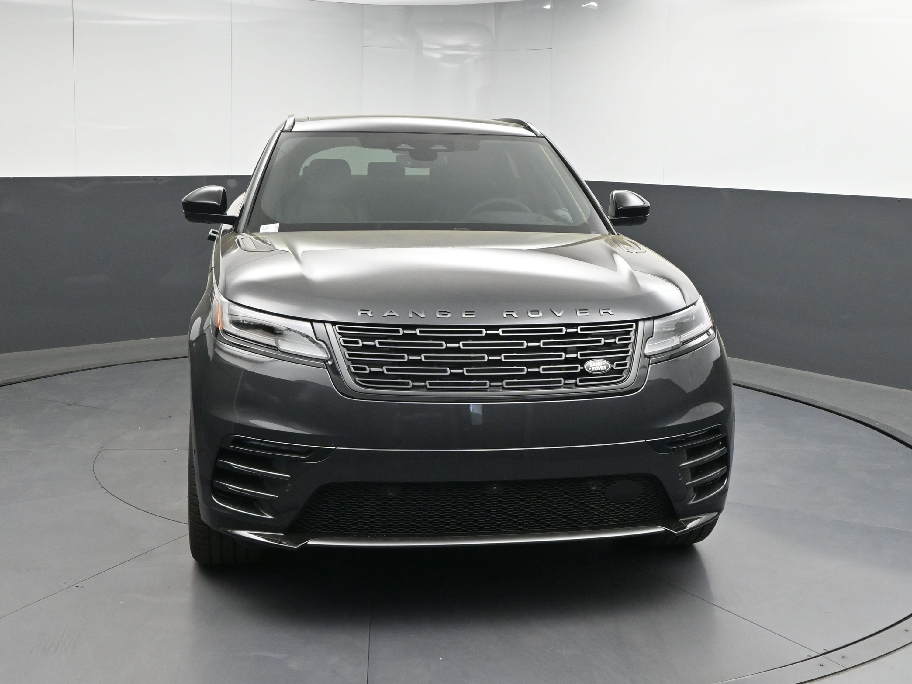 New 2026 Land Rover Range Rover Velar Dynamic SE image 25