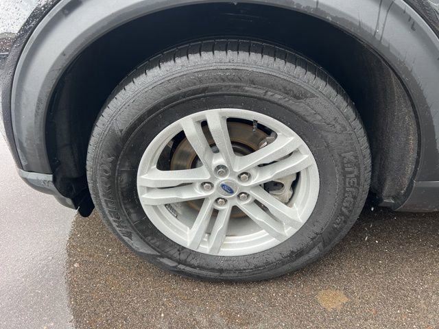 Used 2024 Ford Explorer XLT image 9