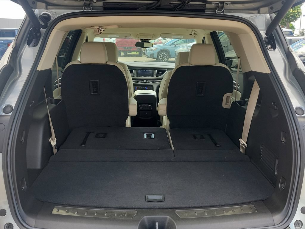 Used 2023 Buick Enclave Essence FWD image 8
