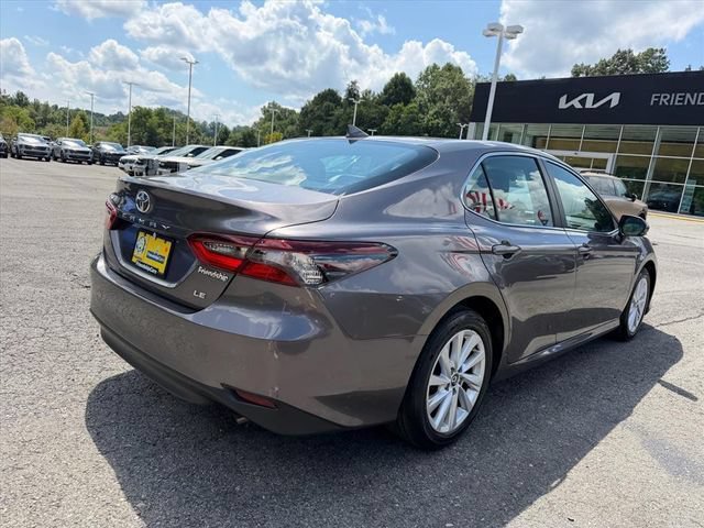 Used 2024 Toyota Camry SE w/ Convenience Package FWD image 12