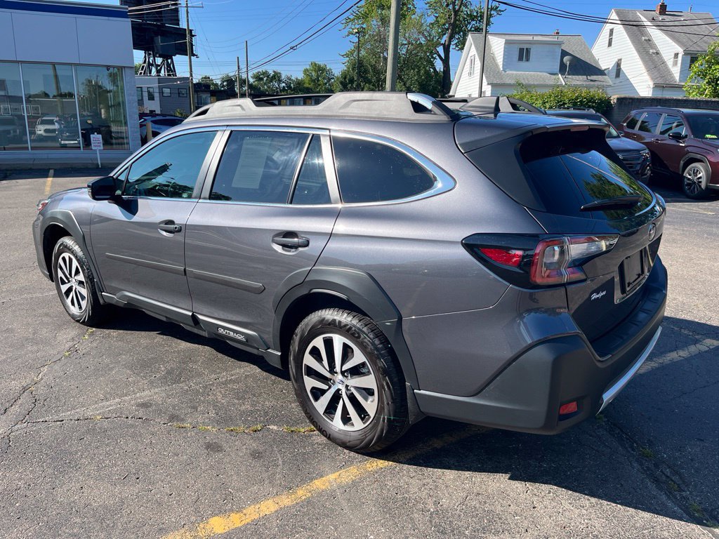Certified 2025 Subaru Outback Premium w/ Popular Package #1A AWD/4WD image 6