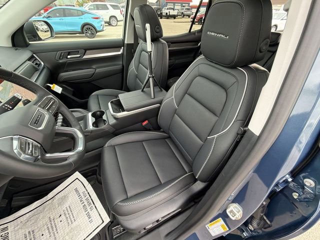 New 2026 GMC Terrain Denali w/ LPO, Floor Liner Package AWD/4WD image 21