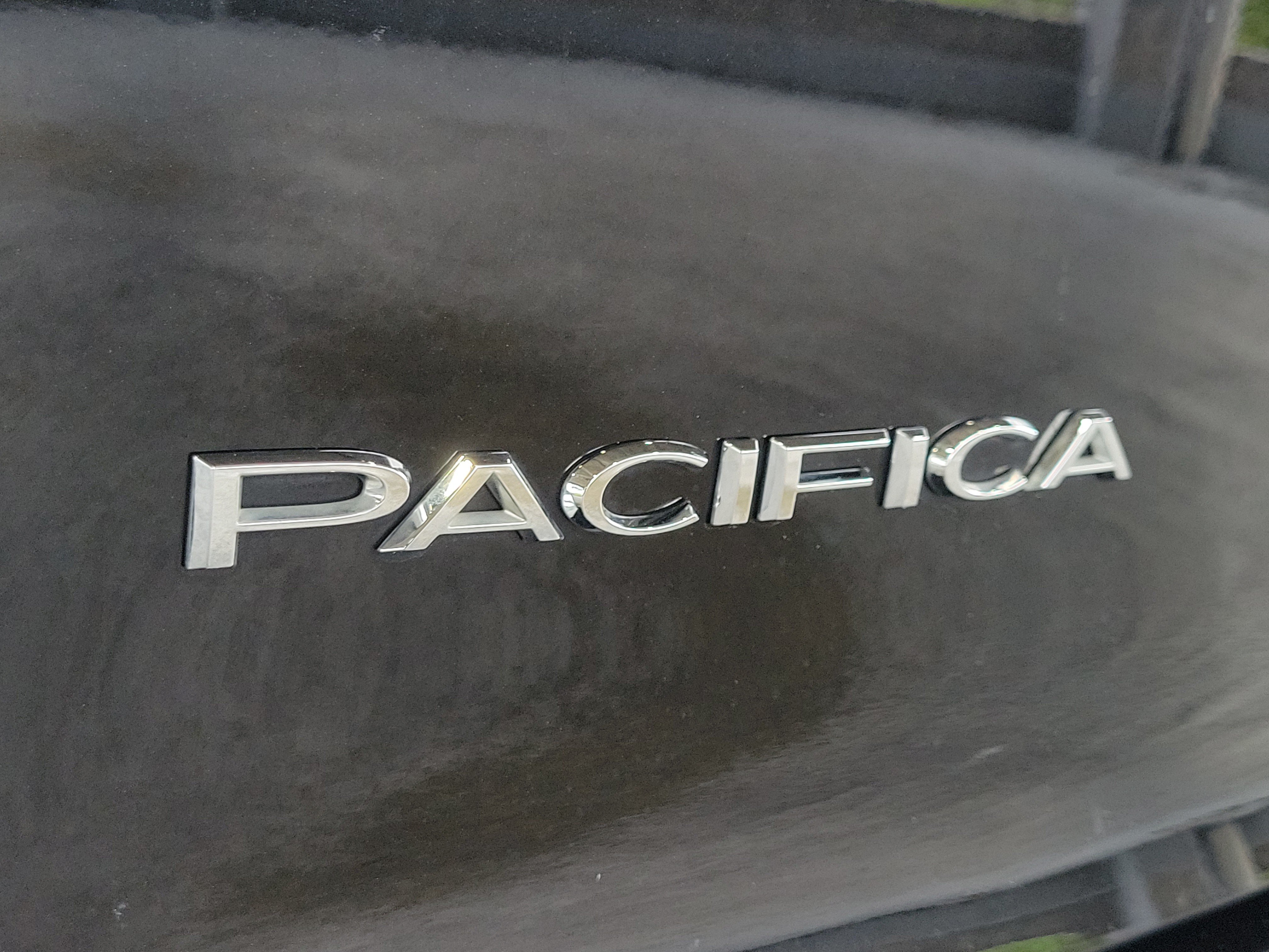 Certified 2025 Chrysler Pacifica Select FWD image 7