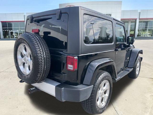 Used 2015 Jeep Wrangler Sahara w/ Connectivity Group AWD/4WD image 5