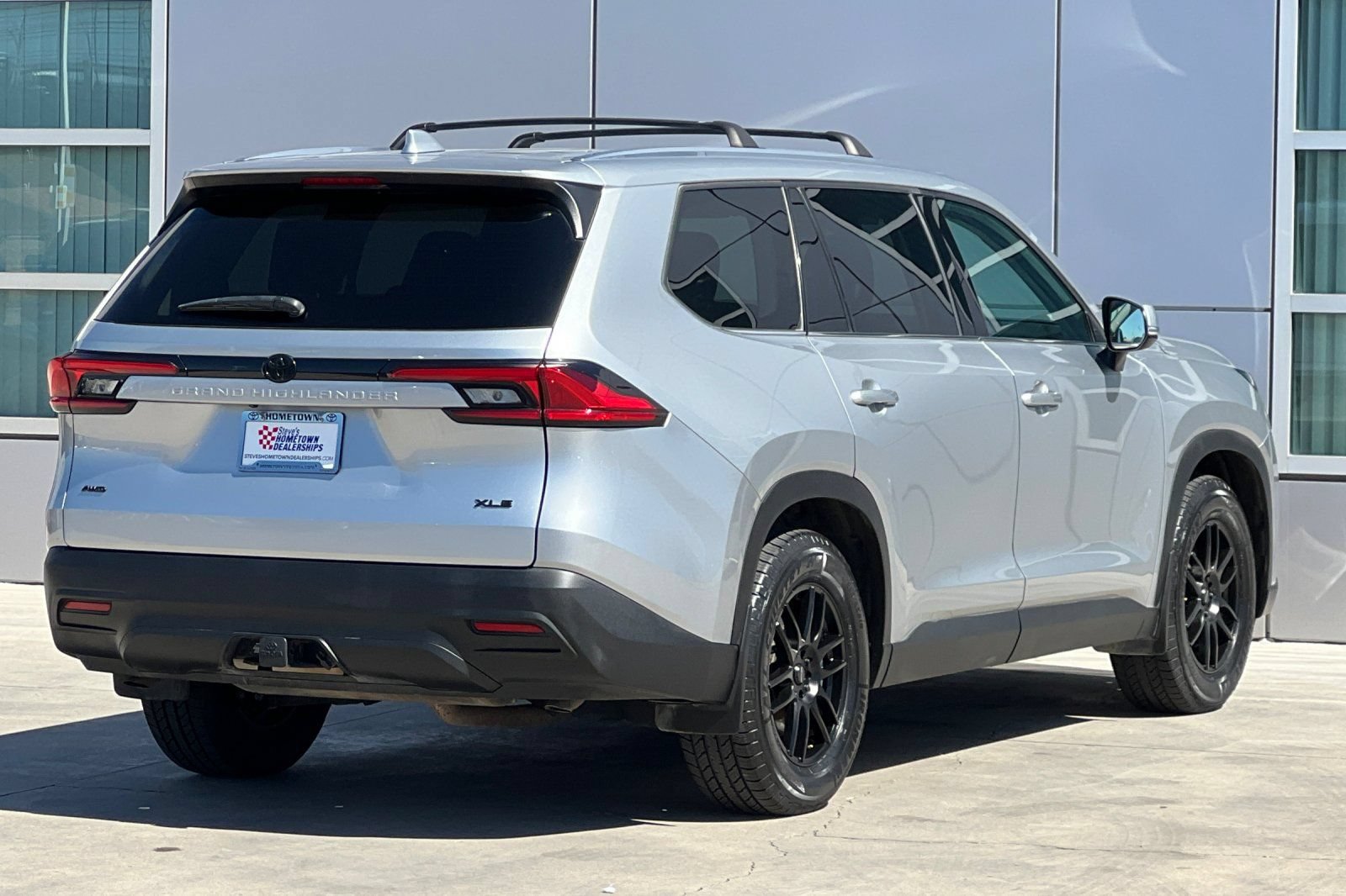 Used 2024 Toyota Grand Highlander AWD image 4
