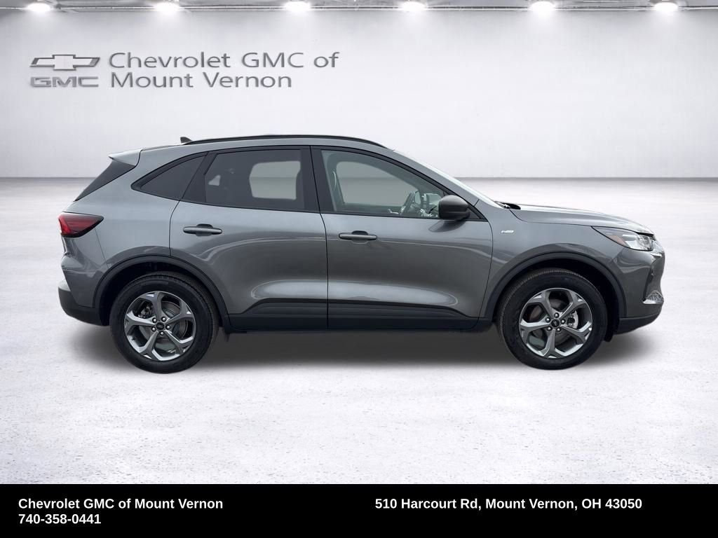 Used 2025 Ford Escape ST-Line image 6