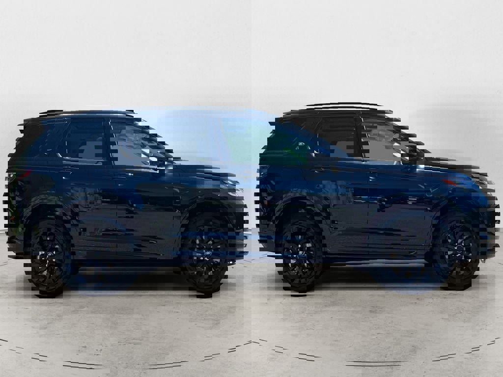 New 2024 Land Rover Discovery Sport S image 7