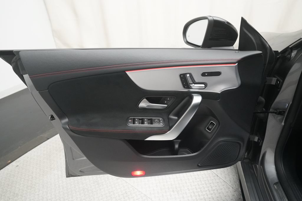 Used 2022 Mercedes-Benz CLA 35 AMG 4MATIC image 27