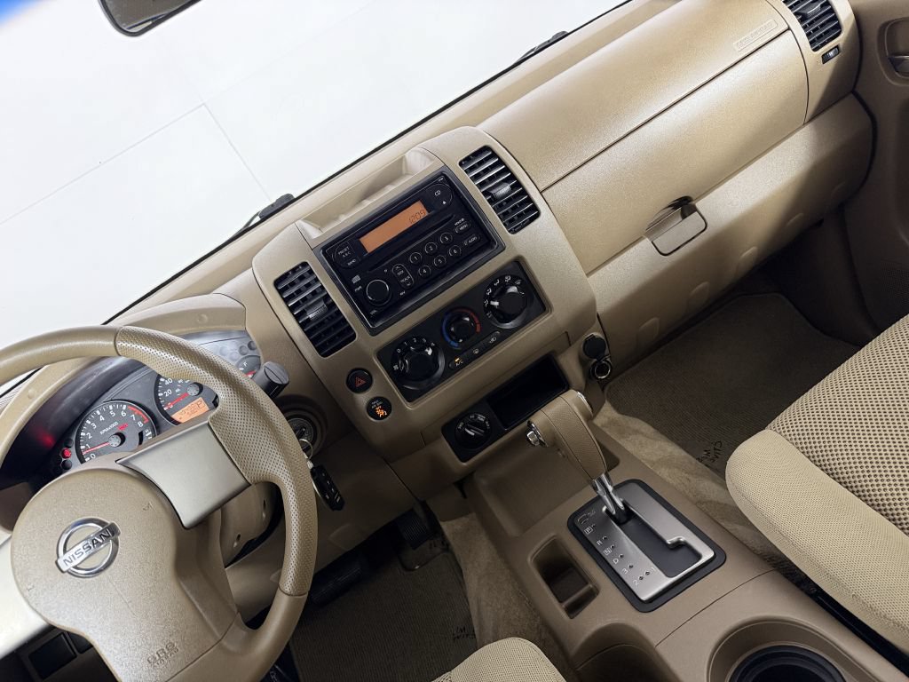 Used 2005 Nissan Frontier SE AWD/4WD image 25