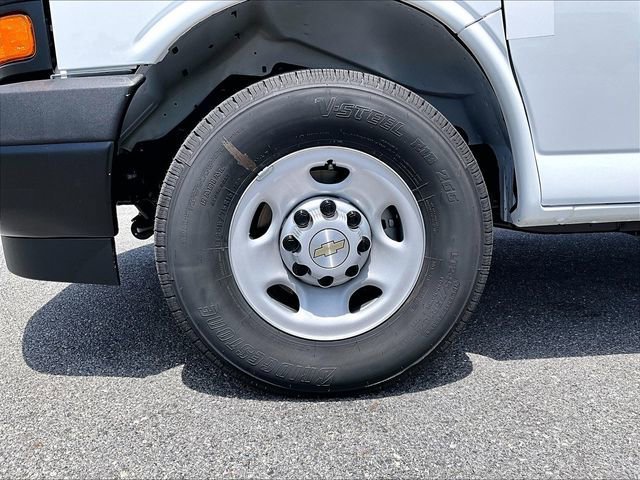 New 2026 Chevrolet Express 2500 w/ Driver Convenience Package RWD image 7