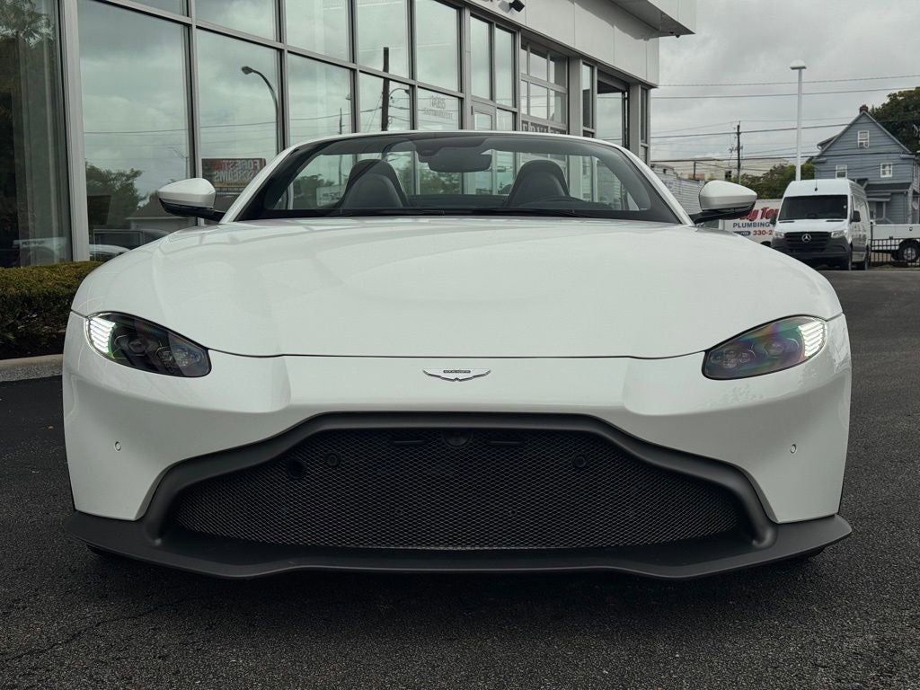 Used 2023 Aston Martin V8 Vantage Roadster image 10