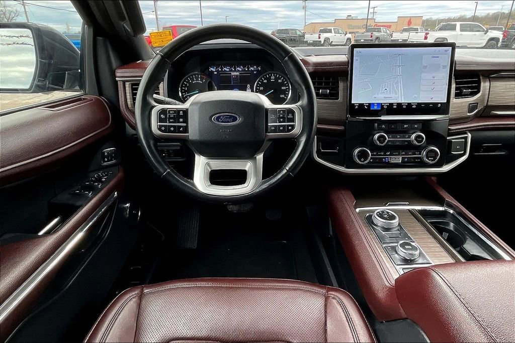 Used 2024 Ford Expedition Limited image 5
