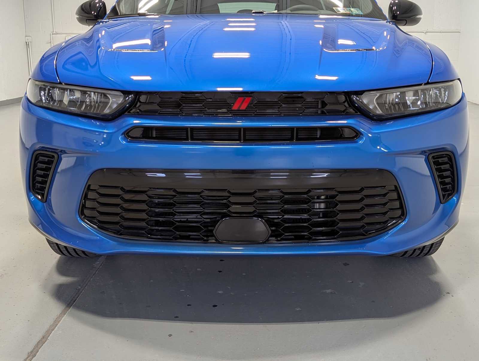 Used 2024 Dodge Hornet R/T w/ R/T Blacktop Package image 2