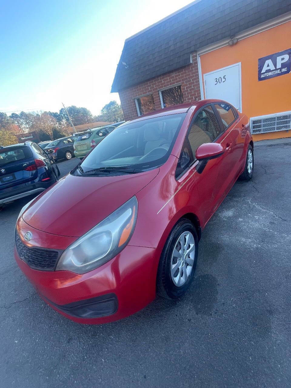 Used 2012 Kia Rio LX image 2