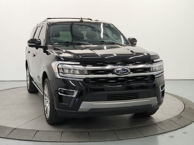 Used 2023 Ford Expedition Limited RWD image 3