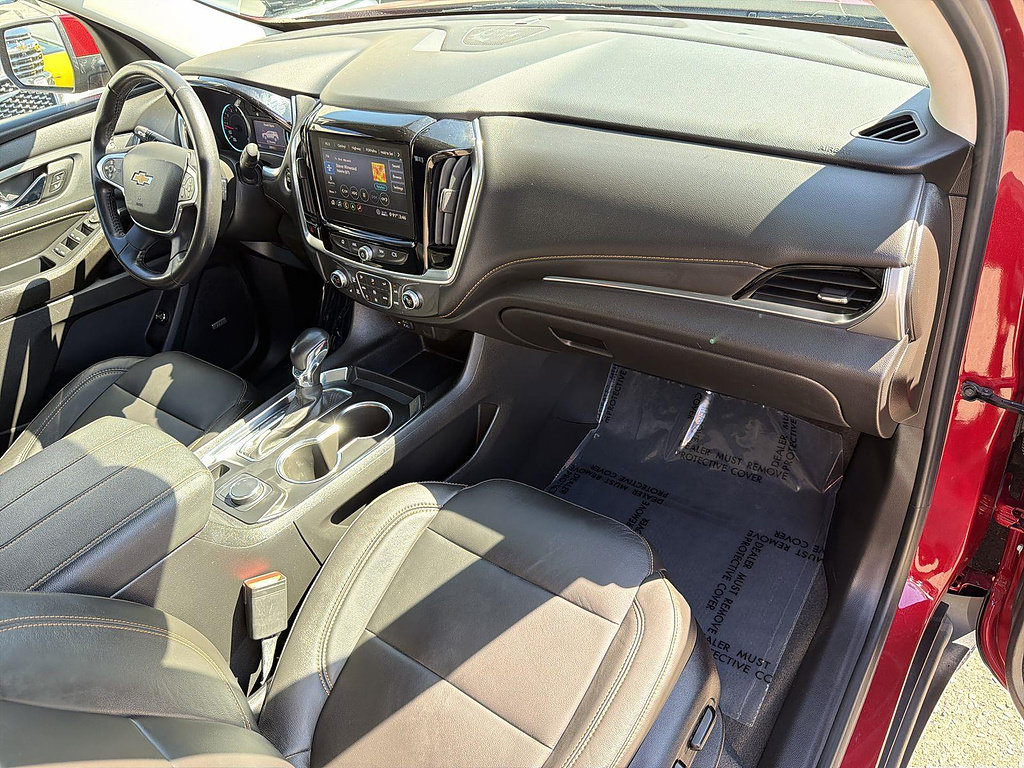 Used 2021 Chevrolet Traverse LT w/ LT Premium Package FWD image 28